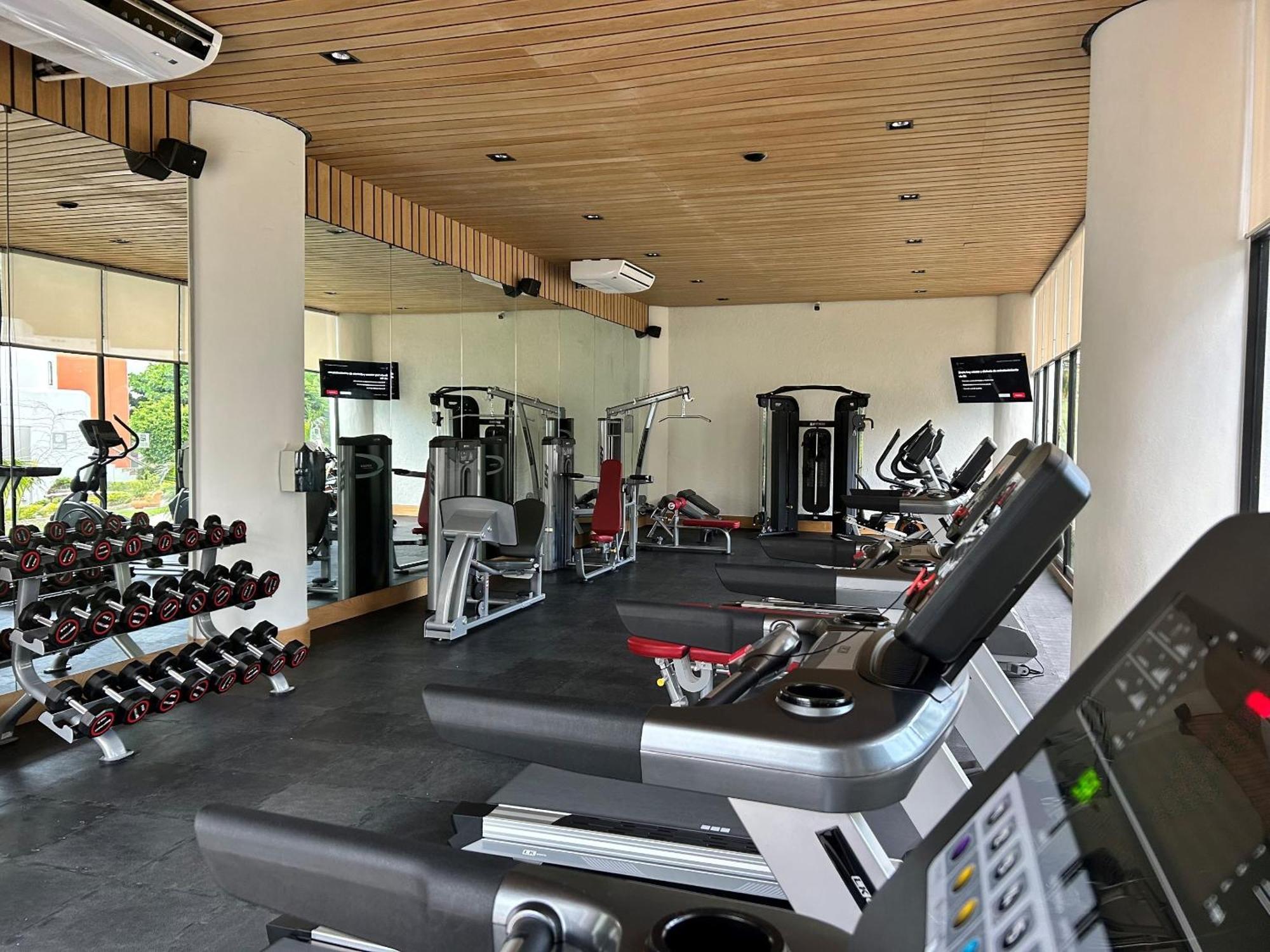 فندق Camino Real Zaashila Huatulco سانتا كروز هواتولكو المظهر الخارجي الصورة The gym at the hotel